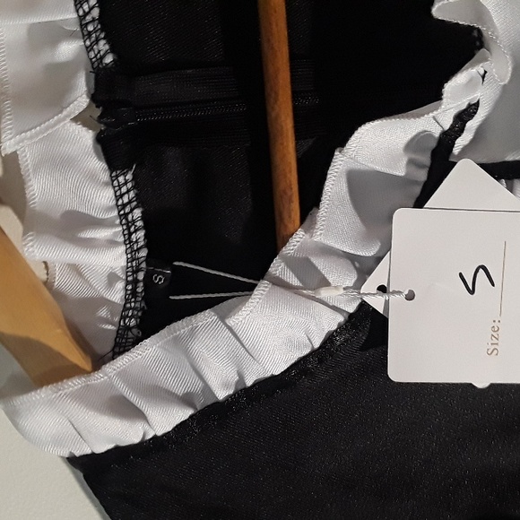 Coconeen Maid Oufit Costume Dress with Tulle Apron - Picture 5 of 5